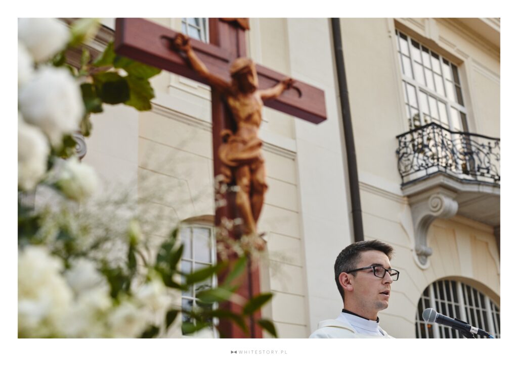 Msza święta w plenerze, msza ślubna poza kościołem, organizacja ślubu kościelnego w plenerze, ślub plenerowy kościelny, miejsce na ślub Kraków