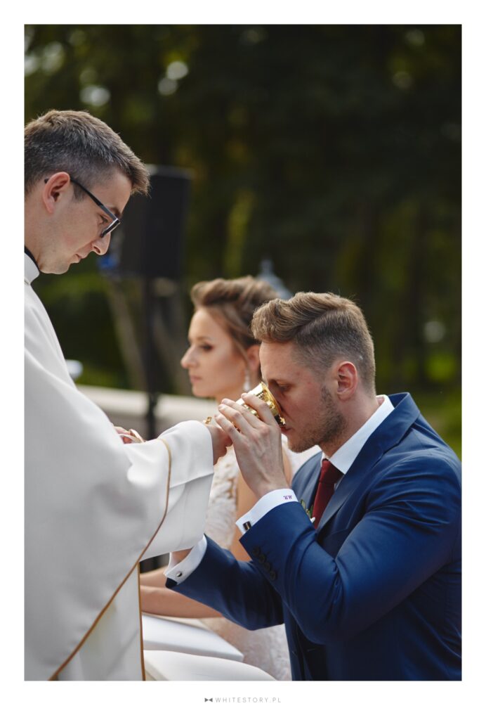 Msza ślubna w plenerze, Śluby kościelne w plenerze, śluby w plenerze Kraków, śluby plenerowe, ślub kościelny plenerowy, ślub kościelny w ogrodzie, ślub kościelny poza kościołem, organizacja ślubu plenerowego, plenerowy ślub kościelny, miejsce na ślub Kraków, konsultant ślubny Kraków